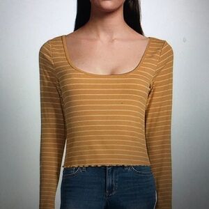 Arizona Juniors- Scoop Neck Long Sleeve T-Shirt